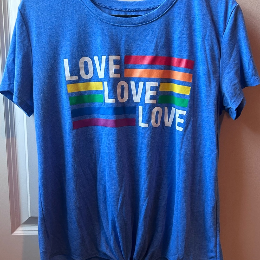 Well Worn Blue and Red Short Sleeve Tee with Bold Love Graphic